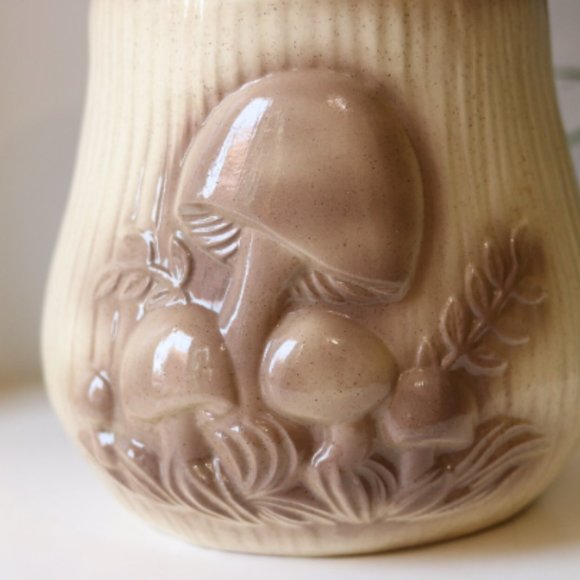 Vintage XL Arnel's Mushroom Canister - Picture 4 of 6